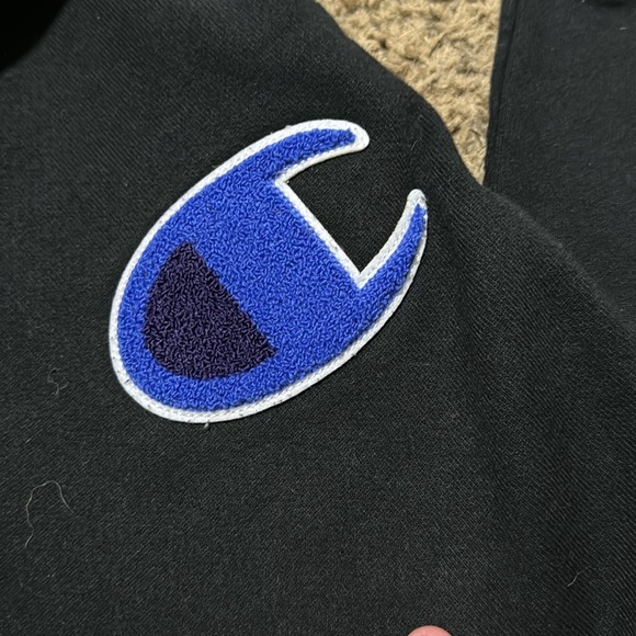 Champion - Picture 4 of 6